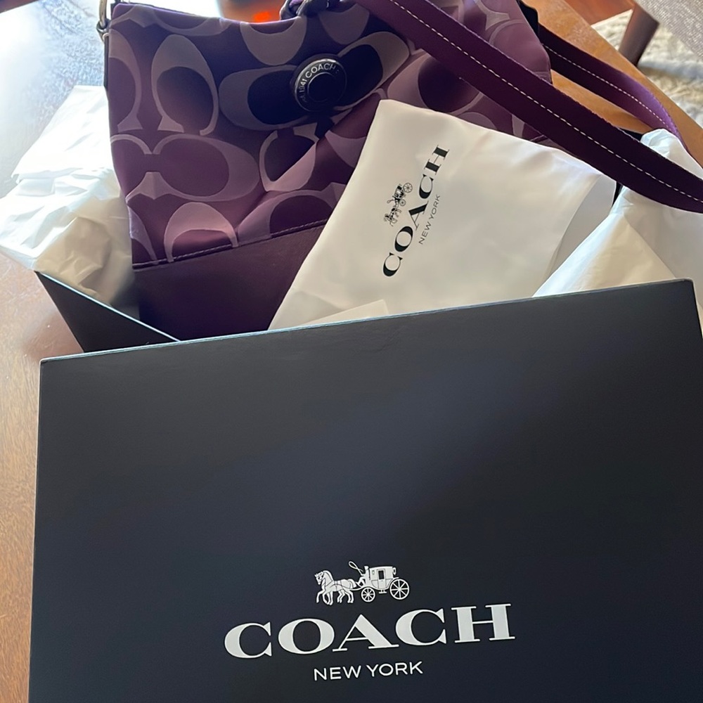 Vintage 2009 COACH shoulder bag